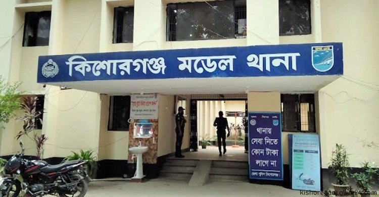 পলাতক ৭০ বছরের বৃদ্ধ ৮ বছরের শিশুকে ধর্ষণের পর