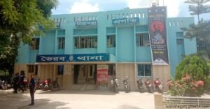 আহত ৩ আসামি ধরতে গিয়ে হামলার শিকার পুলিশ